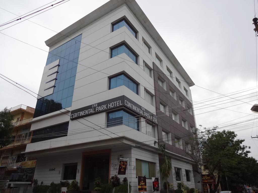 Continental Park Hotel Vijayawada Exterior photo