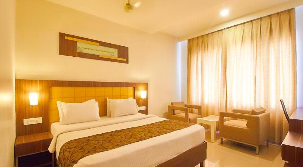 Continental Park Hotel Vijayawada Exterior photo